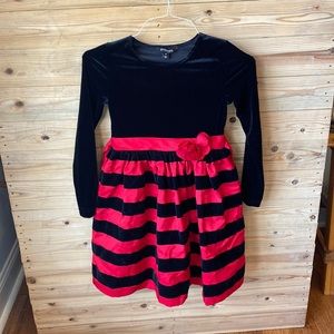 Gorgeous formal festive dress size 10. Velour. Satin. Lined.